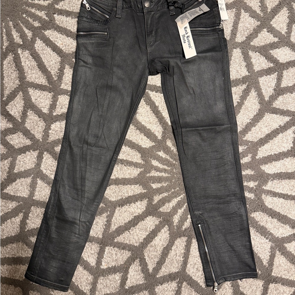 NWT. Rock Revival Women's Black Moto Skinny Jeans Size 31